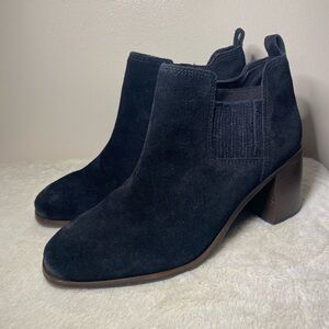 Lucky Brand Black Suede Heeled Ankle Boots 10 EUC ‘Debruh’ Chelsea